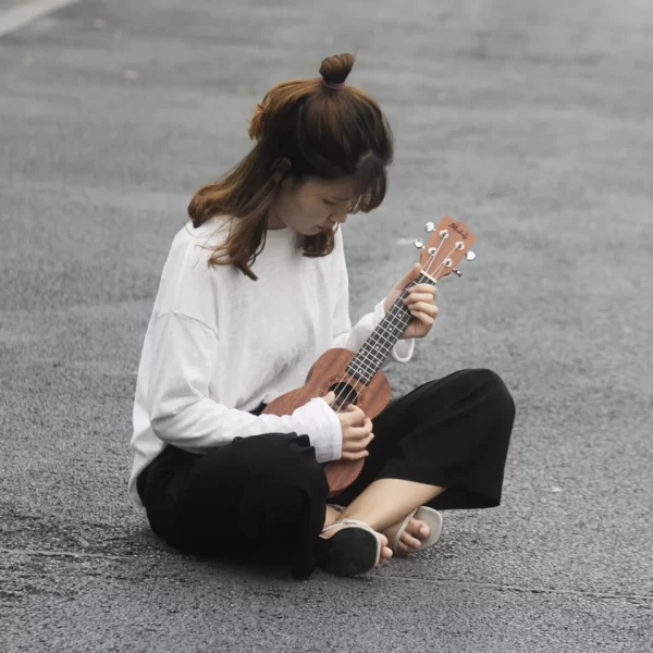 21 inch ukulele for Beginners Strings Instrument 4 Strings Delicate Tuning Ukulele Durable and Stable Sound Solid Wood Materials - Image 5