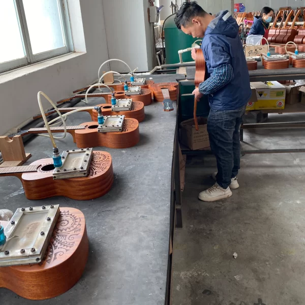 Manufacturer Wholesale Cheap 21/23/24/26/30 Inch Ukulele Tenor Baritone Soprano Full Color Solid Wood Concert China - Image 6